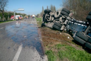 Police officers and first responders are at the scene of a truck accident. A personal injury lawyer can tell you what else to do after a truck accident in Virginia.